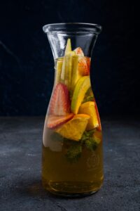 سعودي كوكتيل كأس | Saudi Cocktail -Glass تفاح-خوخ-مياه غازية -سفن اب | Refreshing drink with lemons, mint and crushed ice