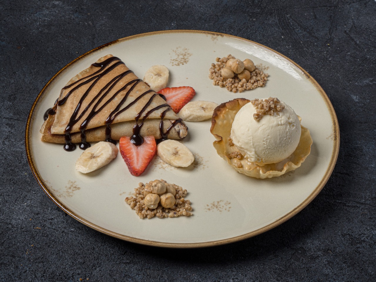 كريب النوتيلا بالبندق | Crepe Nutella With Hazelnut
