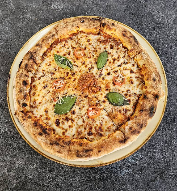 بيتزا لحم - Meat pizza